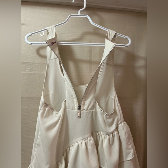 ⚫️ BOGO Annabelle Layered Sleeveless Tank Top with zipper back size (small) - Picture 7 of 7